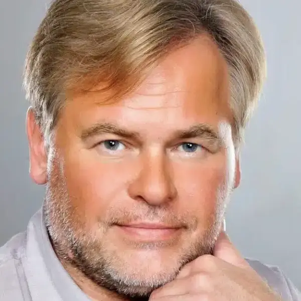 Eugene Kaspersky Keynote Speaker and cybersecurity pioneer