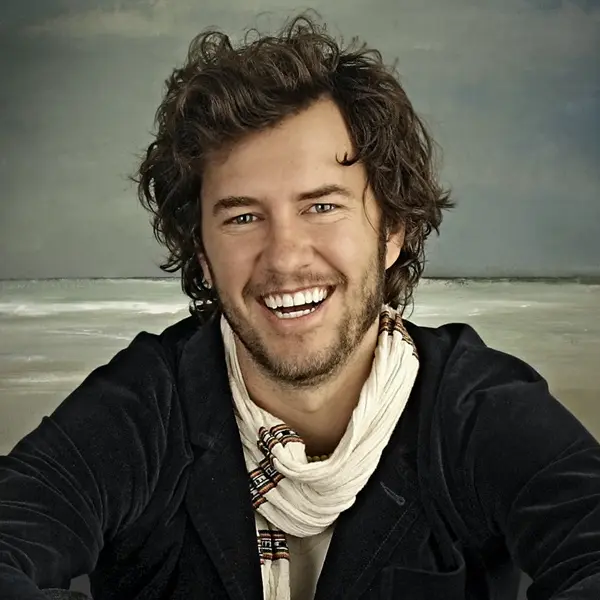 Blake Mycoskie Keynote Speaker and founder of TOMS Shoes