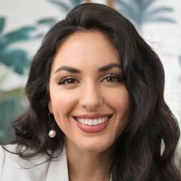 Shadé Zahrai Keynote Speaker, behavioral researcher and author of Big Trust