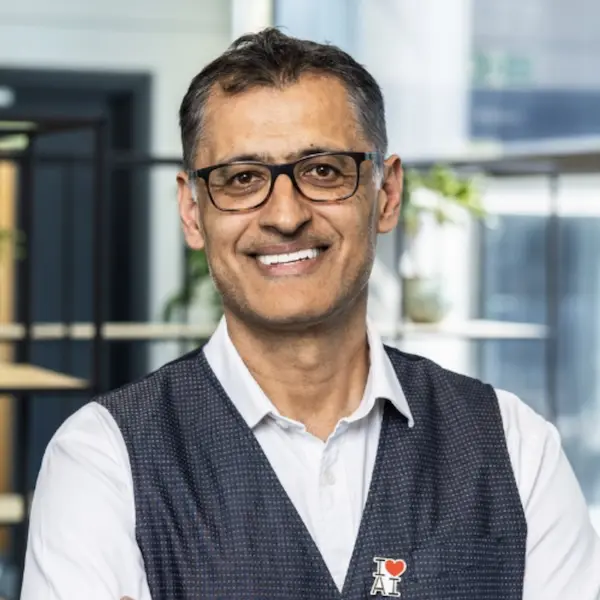 AI Speaker Paul Dongha