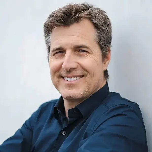 Michael Gervais Keynote Speaker and high-performance psychologist