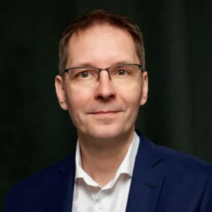 Sebastian Wernicke keynote speaker on data strategy and AI culture | Aurum Speakers Bureau