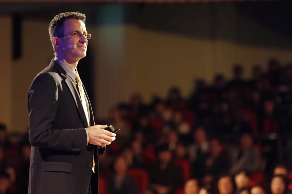 Tal Ben-Shahar delivering a keynote on happiness and positive psychology | Aurum Speakers Bureau