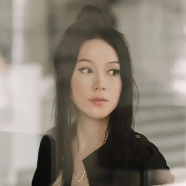 AI speaker Sougwen Chung