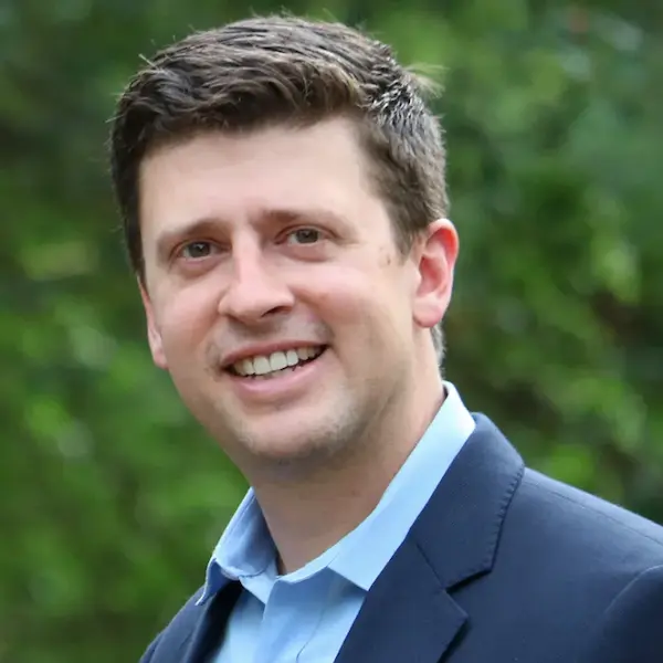 Dan Heath Keynote Speaker and bestselling business author
